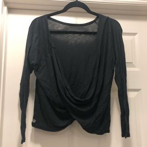 Black low back tee shirt.